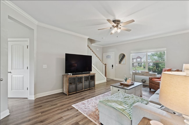 Photo - 1122 Cotillion Dr
