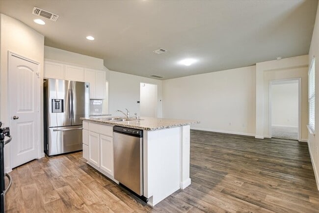Photo - 1011 Pembroke Ct