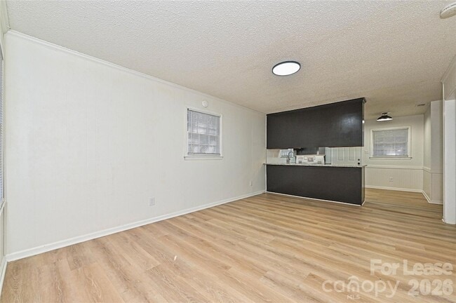 162 American Ave NE