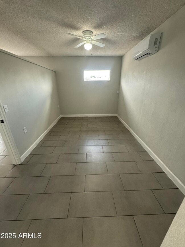 Photo - 13824 N 33rd Dr Unit 1