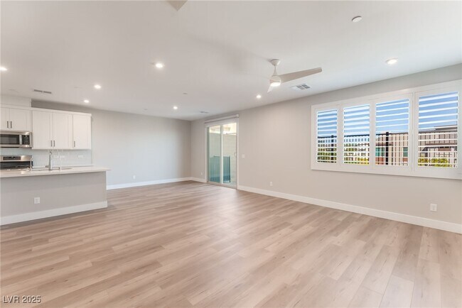 Photo - 670 Infinity Rdg St