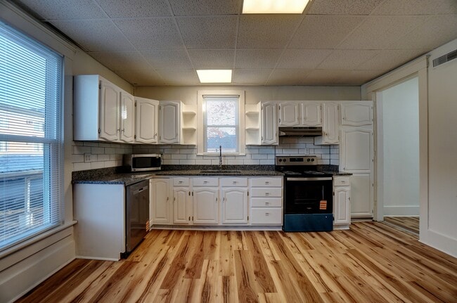 Photo - 1117 W High St