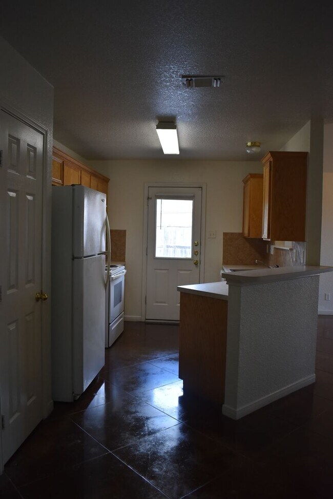 Photo - 3503 Dustin Ct Unit B-SHOWABLE