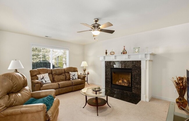 Photo - Snoqualmie home for rent - 3 bed, 2.5 bath, spacious loft.