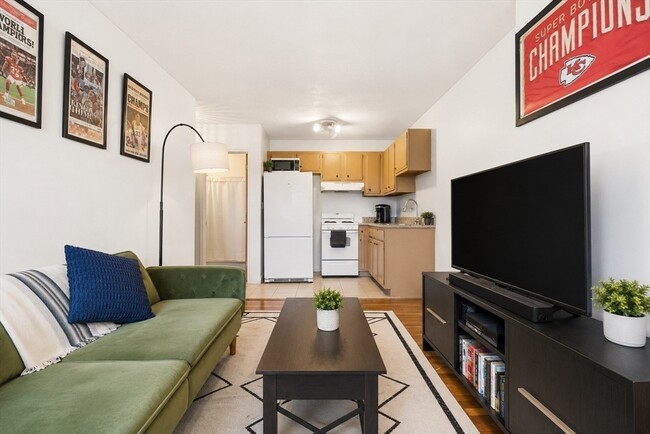 Building Photo - 130 Emerson St Unit 32C