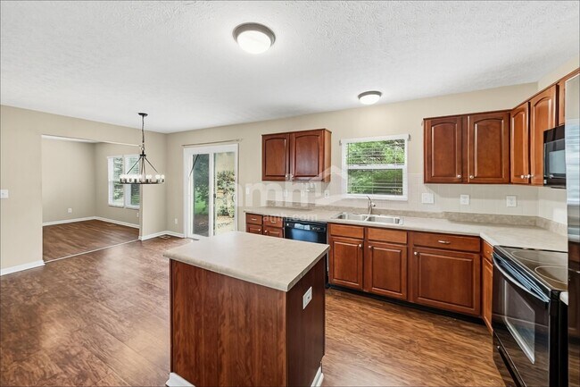 235 Kemperwood Dr