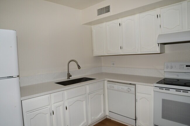 Photo - 5168 Greene Ln