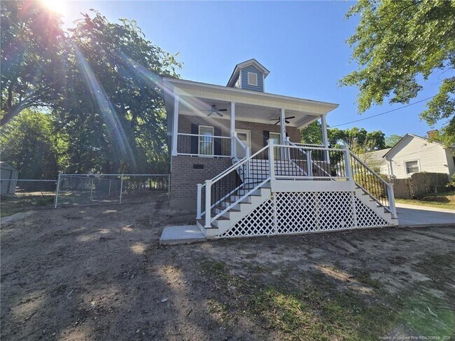Photo - 2123 Burnett Ave