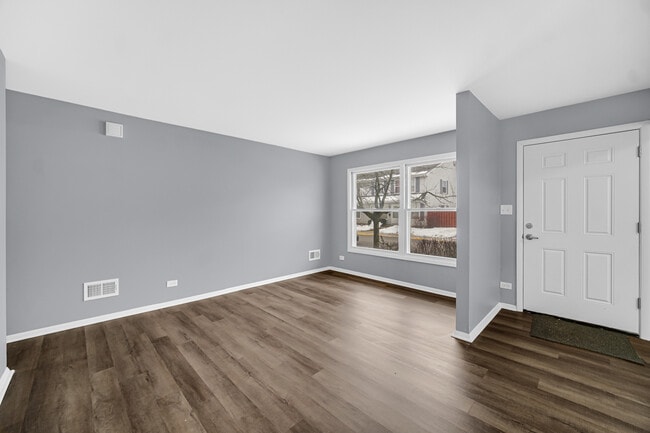 Photo - 1793 Queensbury Cir
