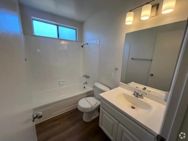 Building Photo - 1839 Bern Dr Rental