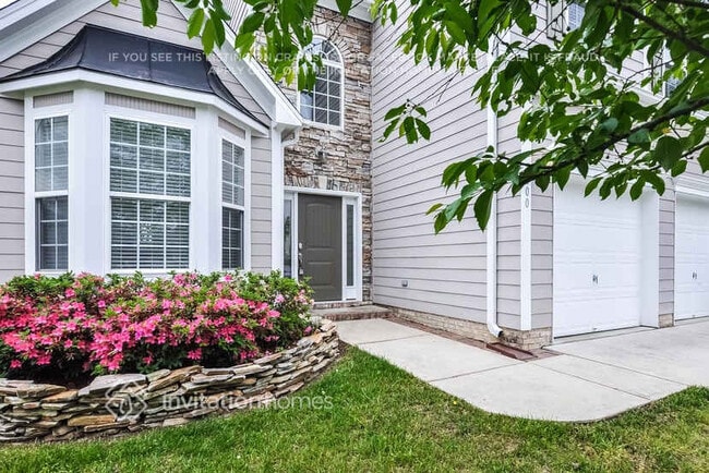 Photo - 5600 Keowee Way