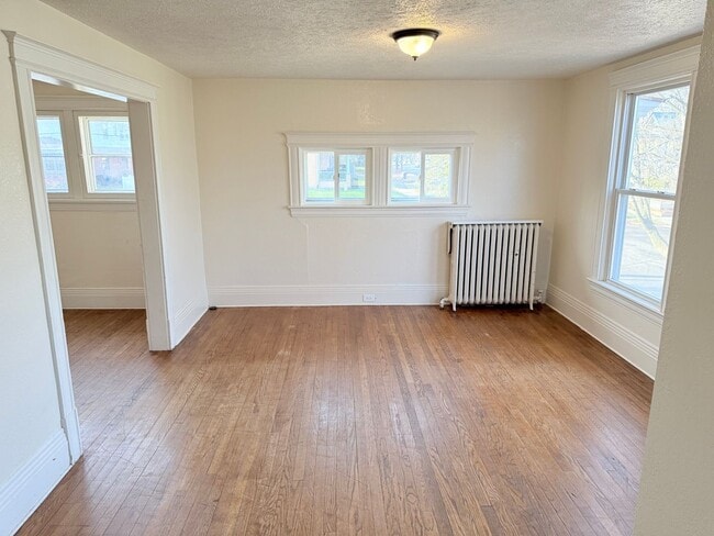 Photo - 411 W Washington Ave Unidad Upper - ALL UTILITIES INCLUDED