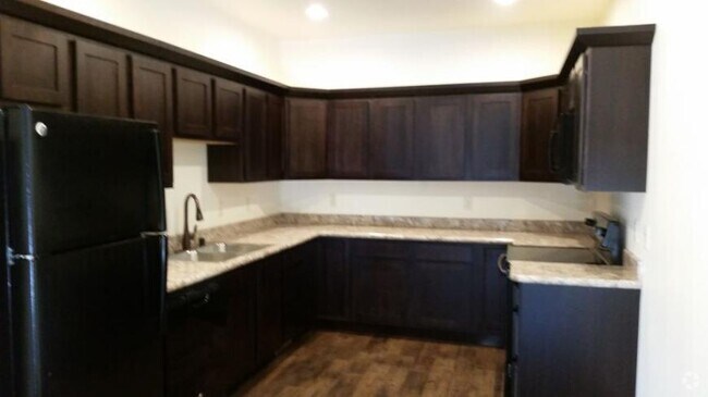 Building Photo - 3 bedroom in Billings MT 59101 Rental