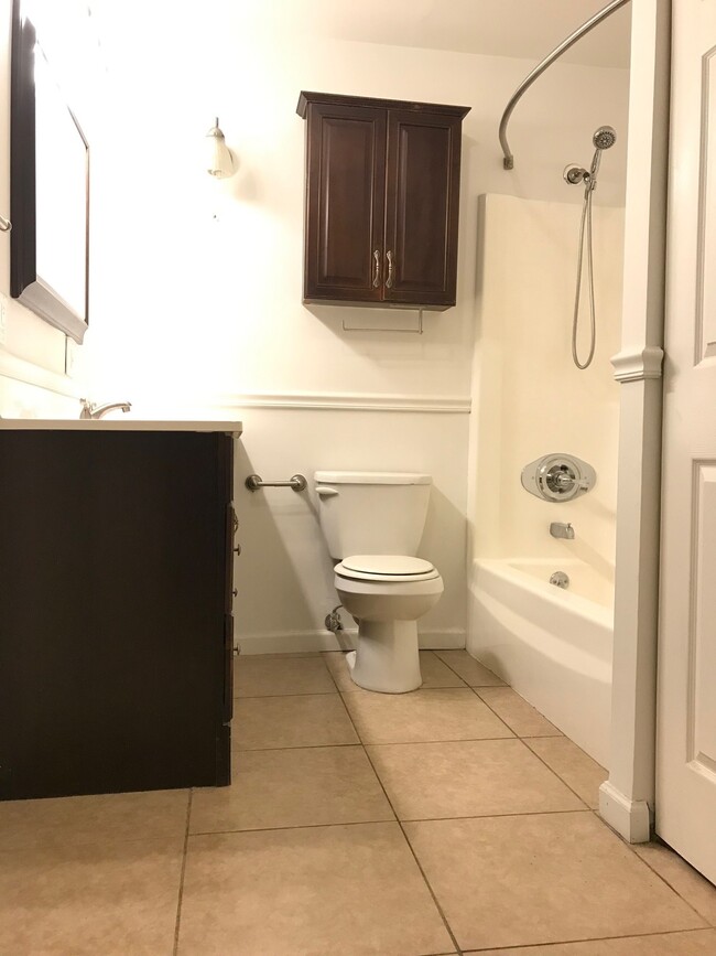 Photo - 45 Scarborough Ln Unit A