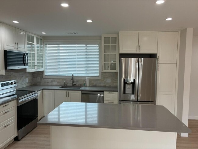 Photo - 202 Rockwood Dr