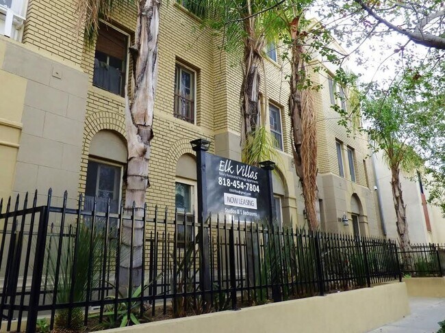 Elk Villas