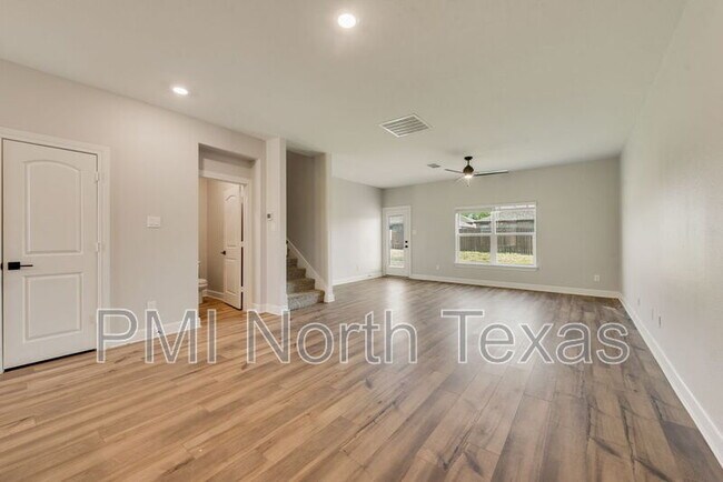 Photo - 804 Calhoun Dr