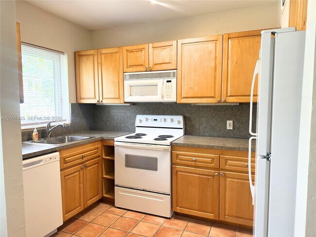 Photo - 7734 SW 55th Ave Unit B