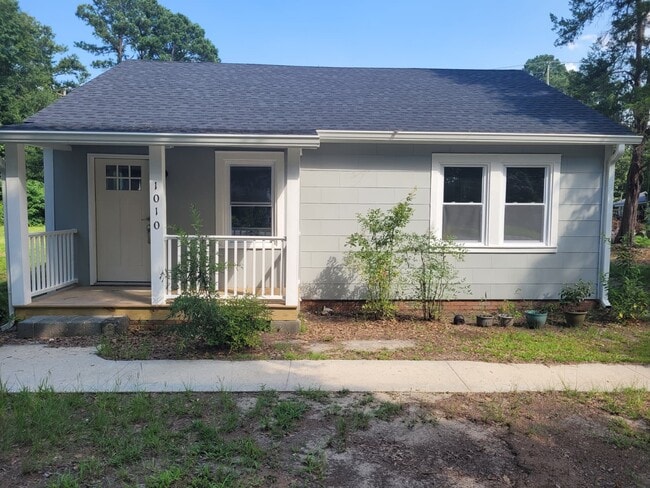 Photo - 1010 N Main St