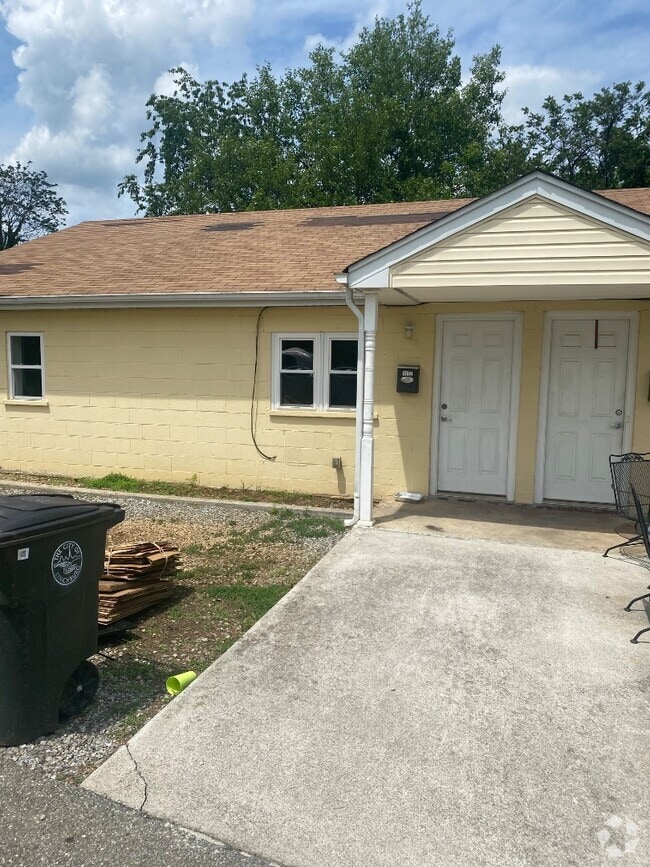 Building Photo - 1812 Ozone Ct Rental