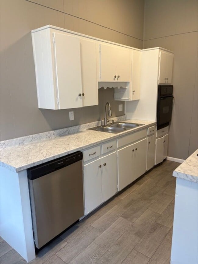 Photo - 428 Sierra Madre Dr Unit A