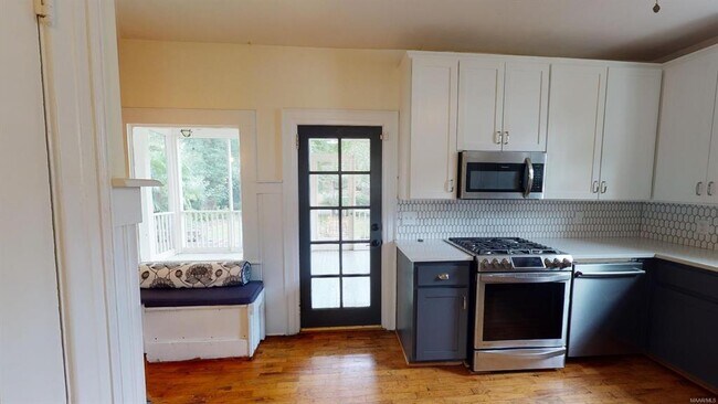 Photo - 1318 Woodward Ave