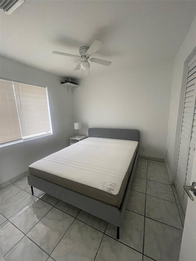 Photo - 1135 NE 15th Ave
