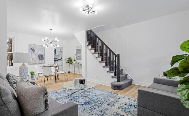 Building Photo - 1214 E Stafford St