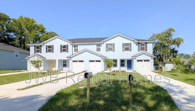 Building Photo - 1114 Comanche St Rental
