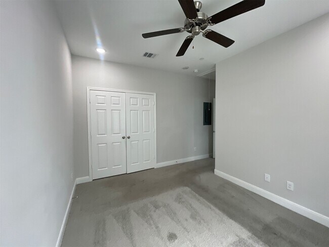 Photo - 430 Schmidt Rd Unit B-2