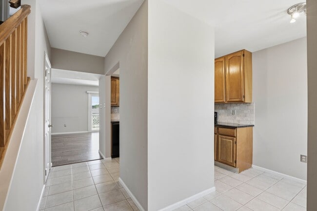 Photo - 106 Spring Ridge Ct