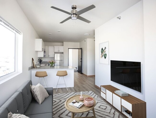 Photo - The Radius, Tea SD