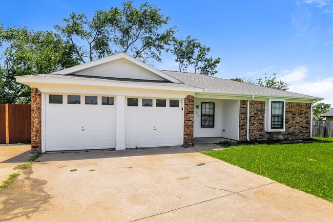 Building Photo - 402 Sunnyview Ct Rental