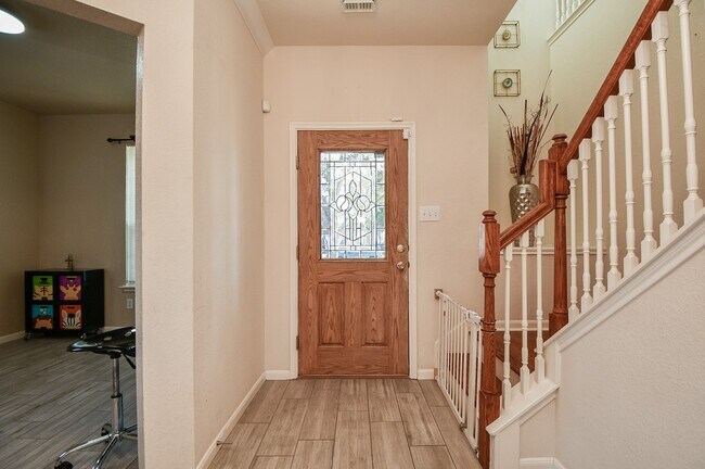 Photo - 2810 Powell Springs Ct