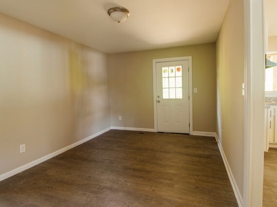 Photo - 119 Front St