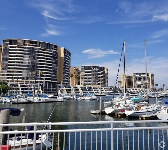Building Photo - 4267 Marina City Dr Rental
