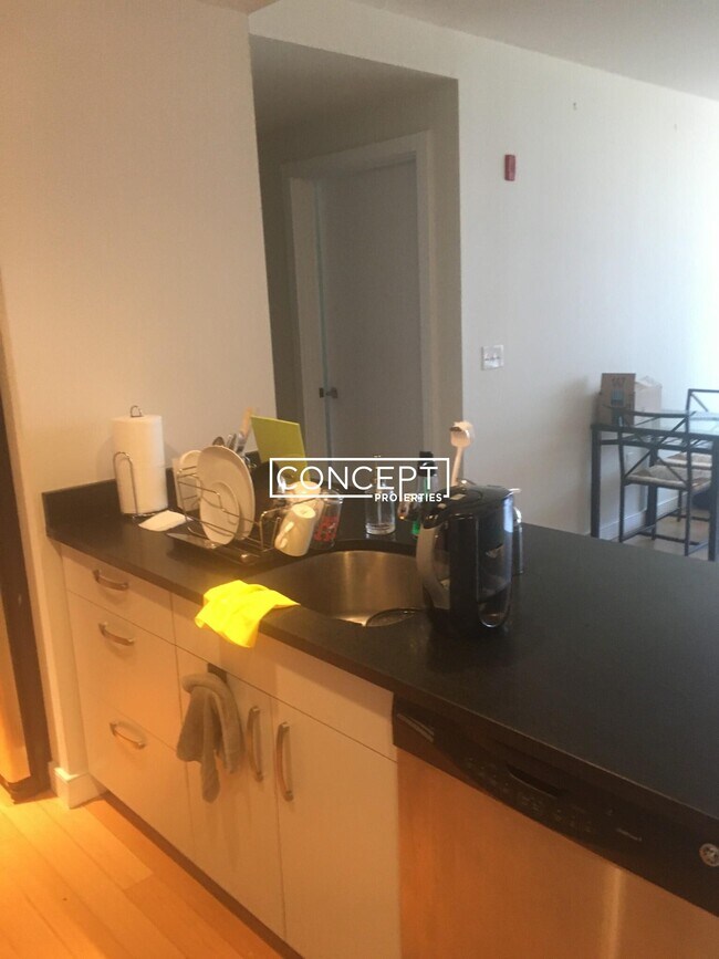 Photo - 601 Albany St Unit 302