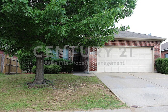 Building Photo - Updated 4/2/2 in Marine Creek Estates For ...