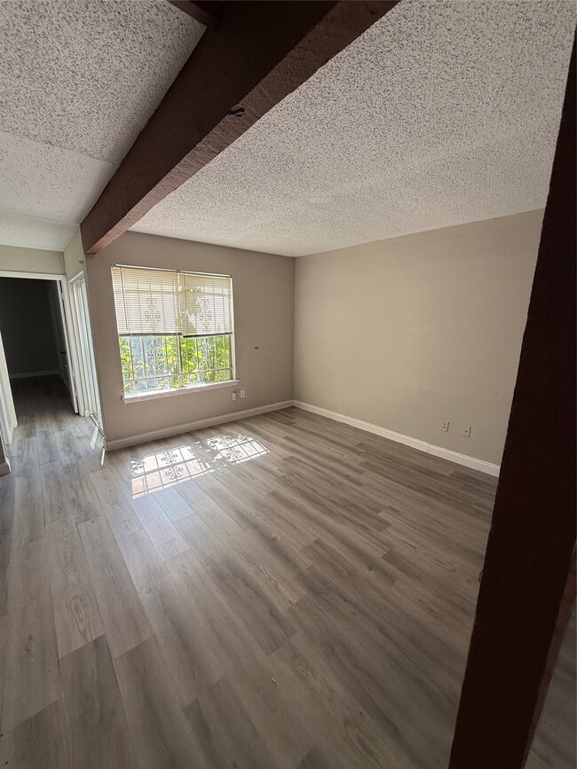 Photo - 12507 Newbrook Dr