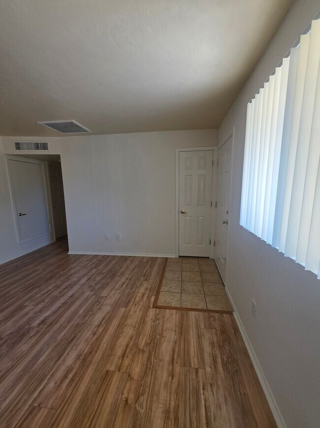 Photo - Spacious Large 2BR 1BA Condominium w/ Pool & Spa Access • Freshly painted in Tucson Unidad 22