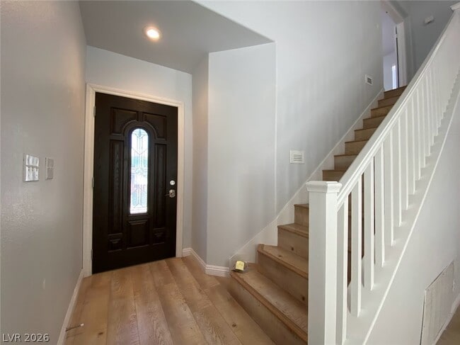 Photo - 808 Midpride St