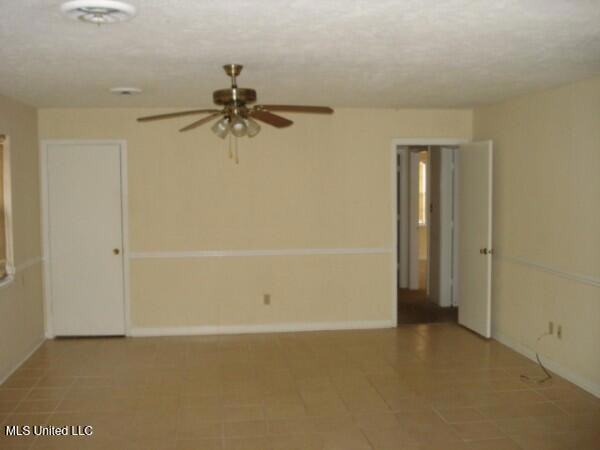 Photo - 5301 Ridgewood Rd