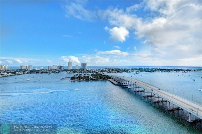 Building Photo - 2640 Lake Shore Dr Unit 2211 Rental