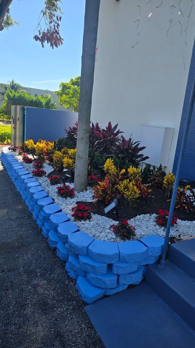 Photo - 105 S Riverside Dr Unit 302