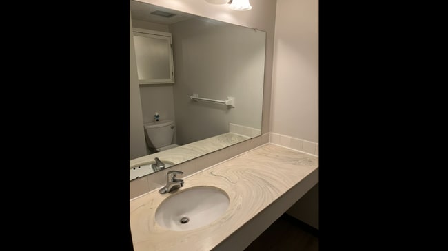 Building Photo - 950 Westbrooke Way Unit #7