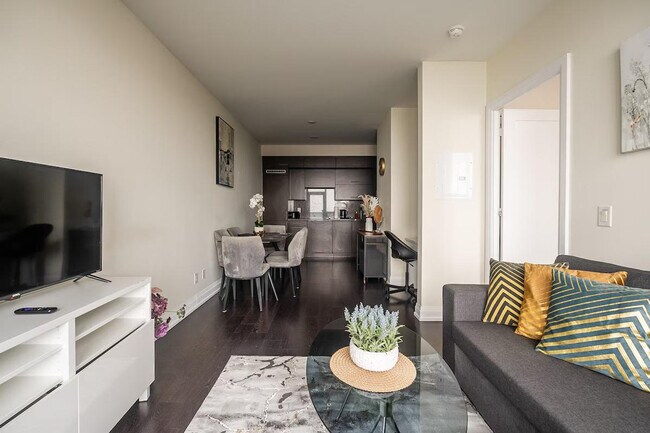 Photo - 4841 Yonge St Unit ID1345912P