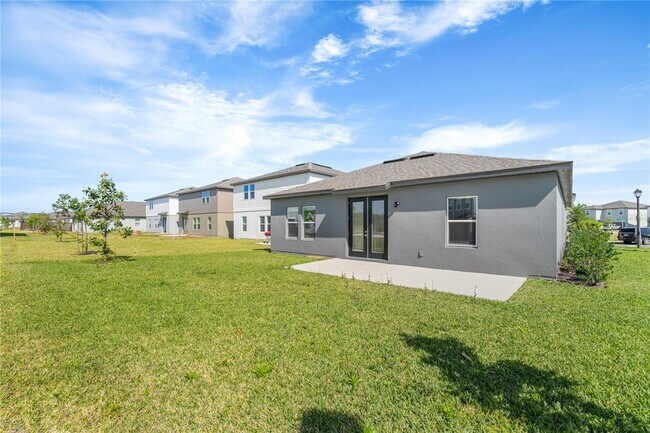 Photo - 2375 Lancashire St