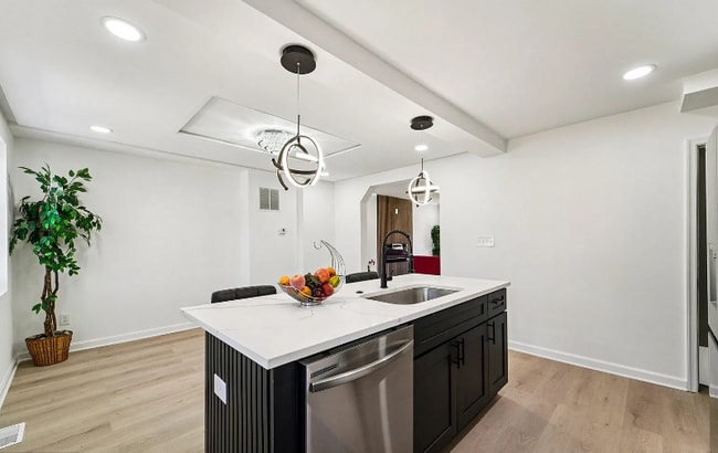 Photo - 917 Reverdy Rd