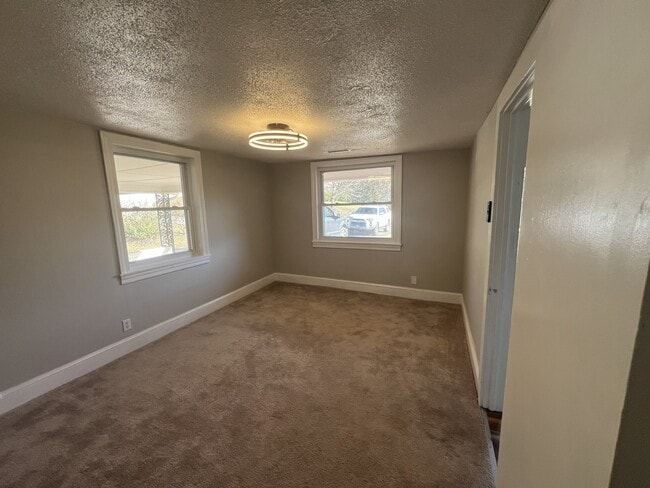 Photo - 128 Meadow Ln