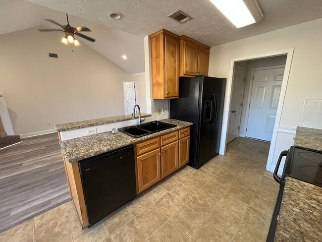 Photo - Discover the Perfect Blend of Comfort and Convenience